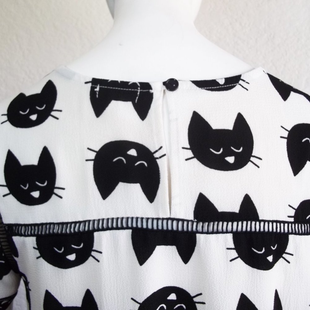 Lily White Black Cat Kitschy Novelty Print w Ladder Stitch Trim Crepe Blouse S - Picture 8 of 11